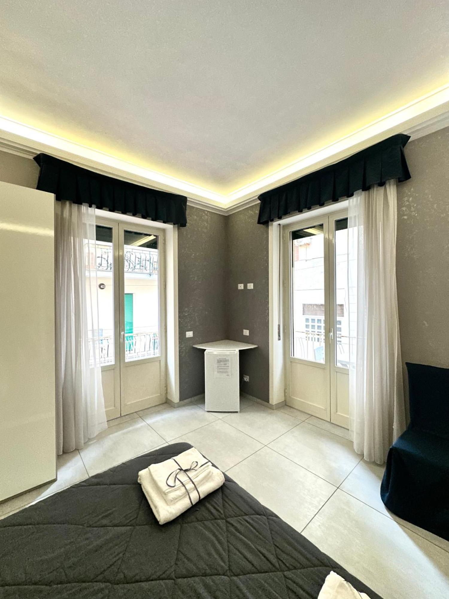 Tuttoincentro Bed & Breakfast Салерно Екстериор снимка