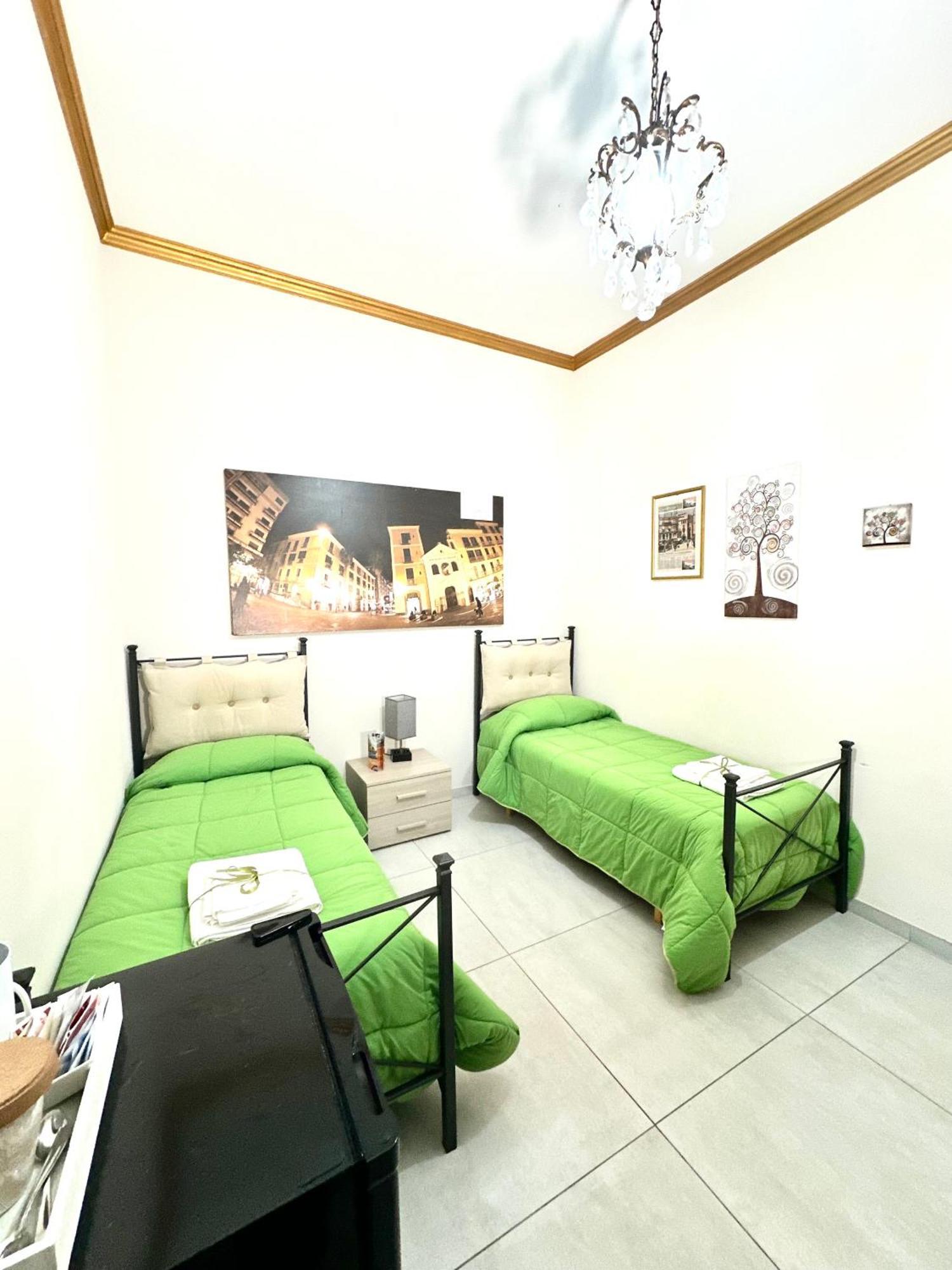 Tuttoincentro Bed & Breakfast Салерно Екстериор снимка