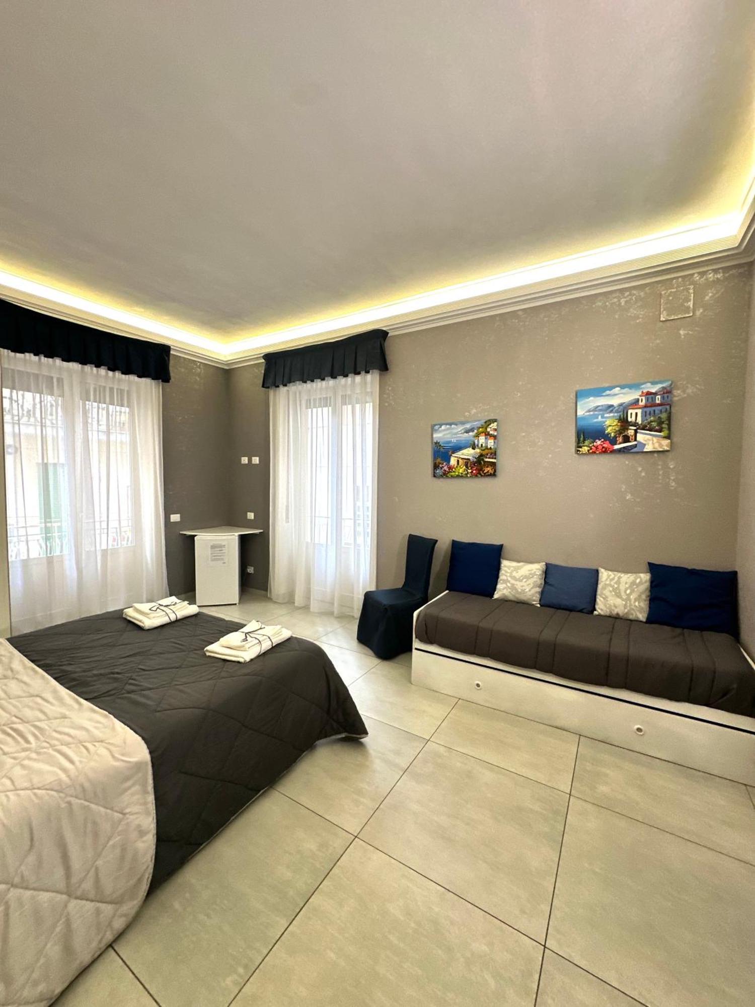 Tuttoincentro Bed & Breakfast Салерно Екстериор снимка